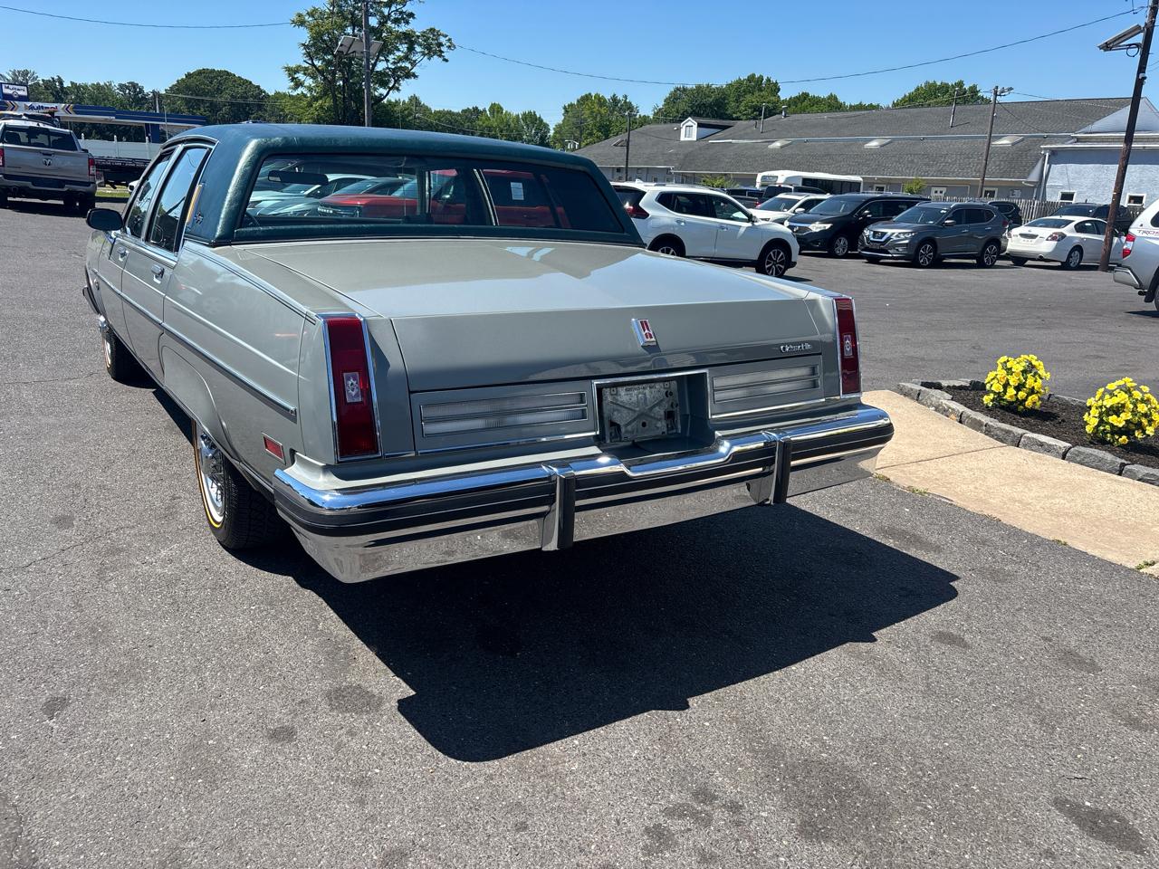 Oldsmobile 98 4dr Sedan Regency 1983