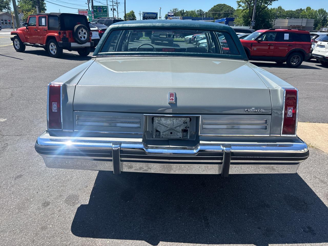 Oldsmobile 98 4dr Sedan Regency 1983