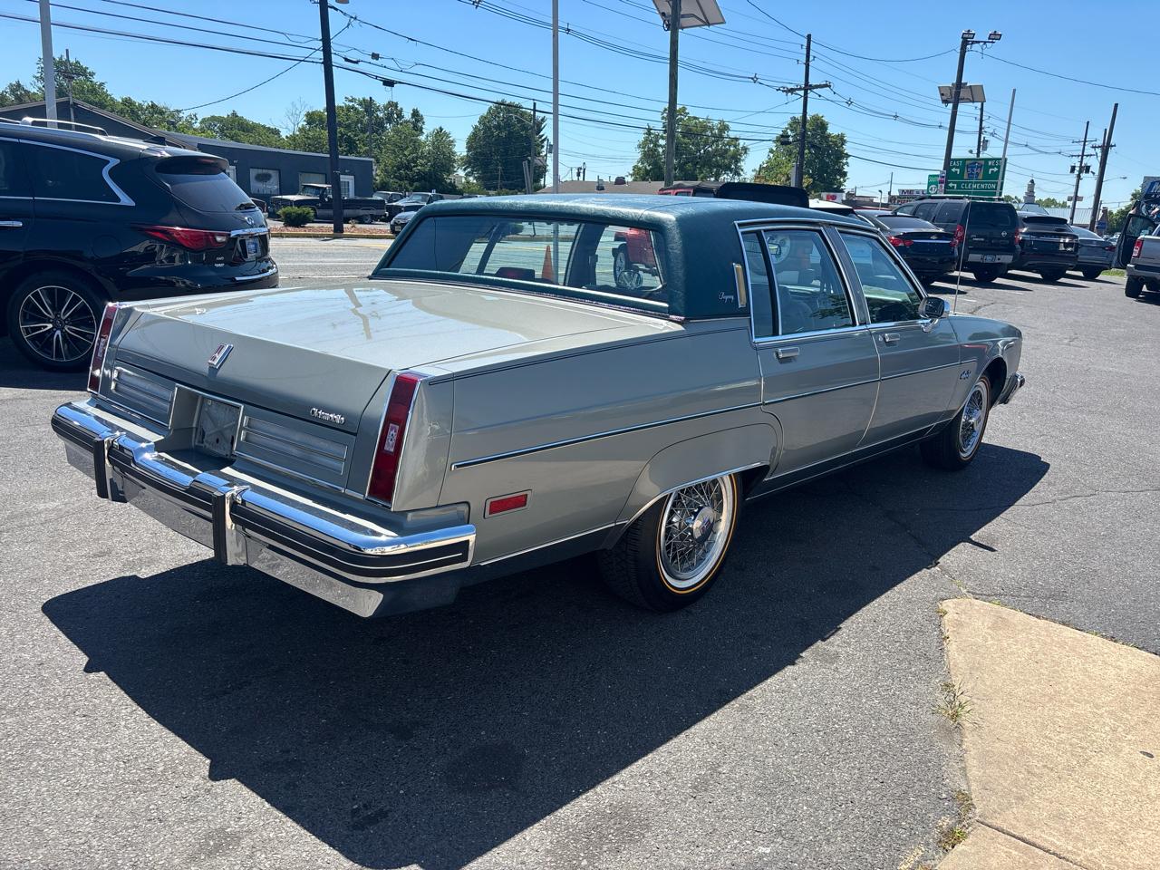 Oldsmobile 98 4dr Sedan Regency 1983