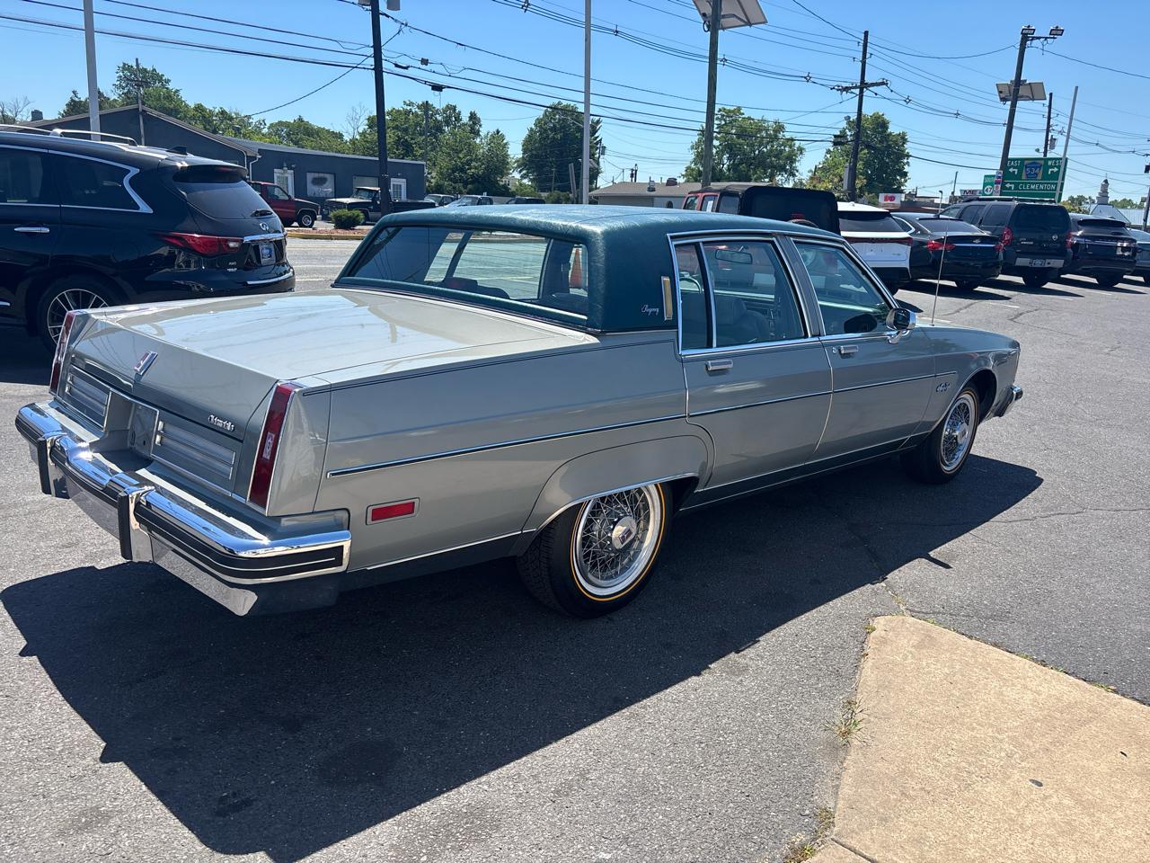 Oldsmobile 98 4dr Sedan Regency 1983