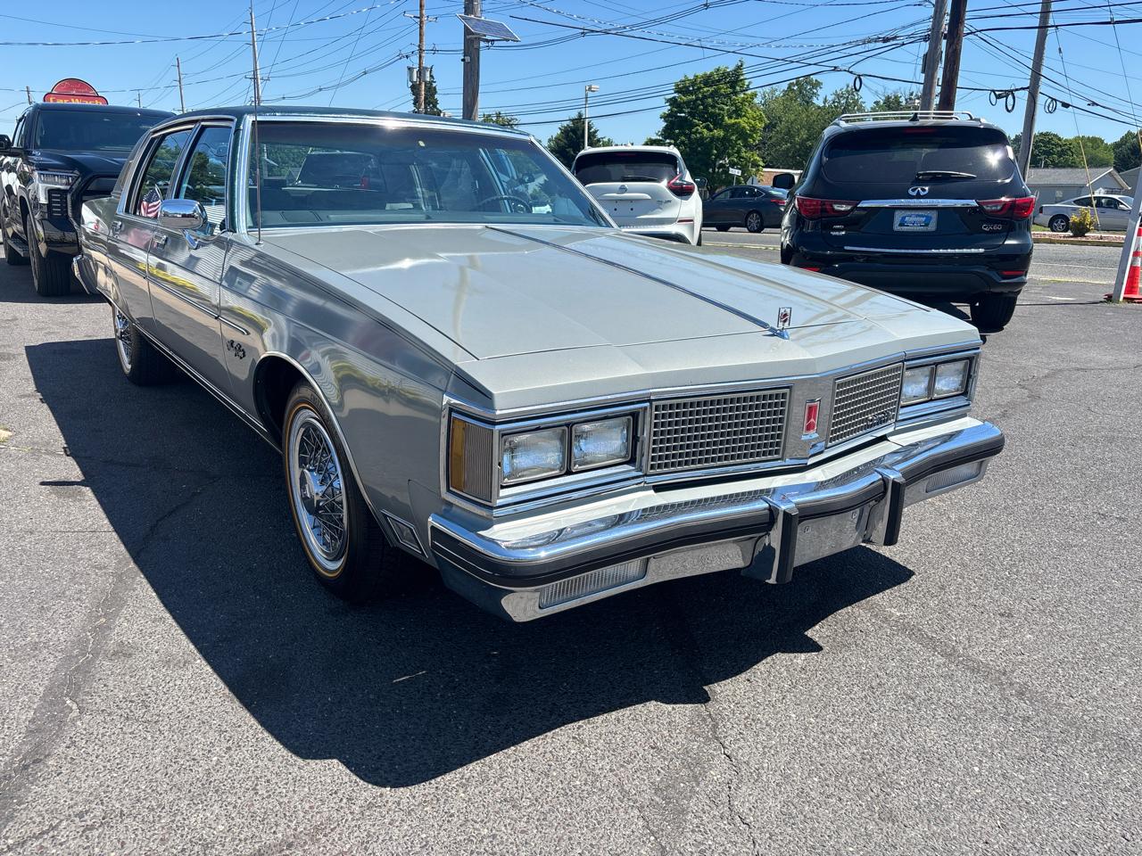 Oldsmobile 98 4dr Sedan Regency 1983