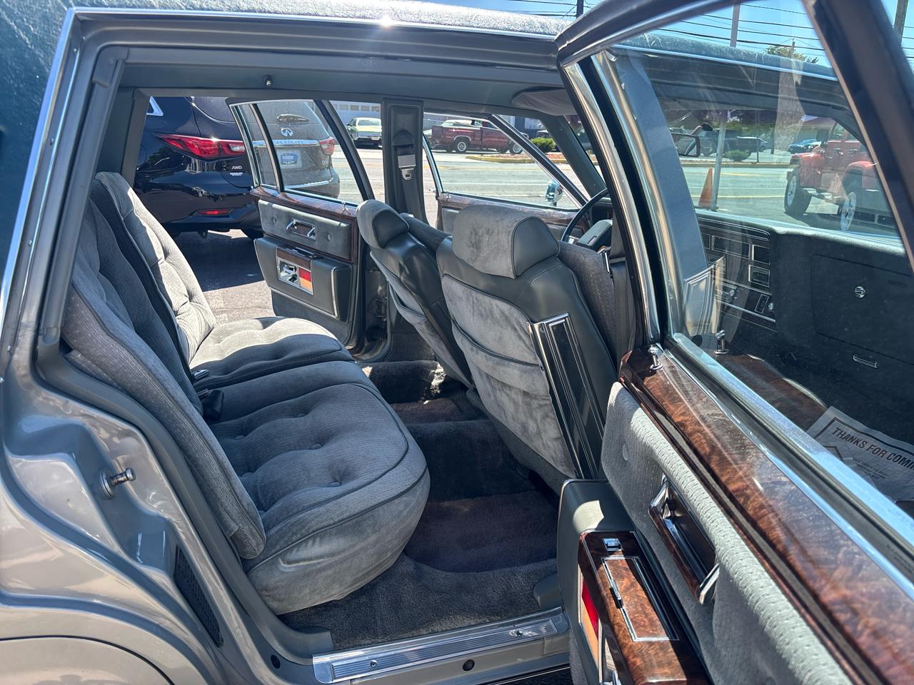 Oldsmobile 98 4dr Sedan Regency 1983