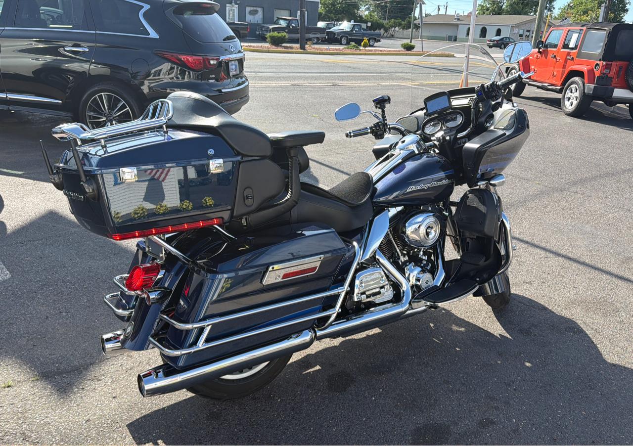 Harley-Davidson Road Glide  2013