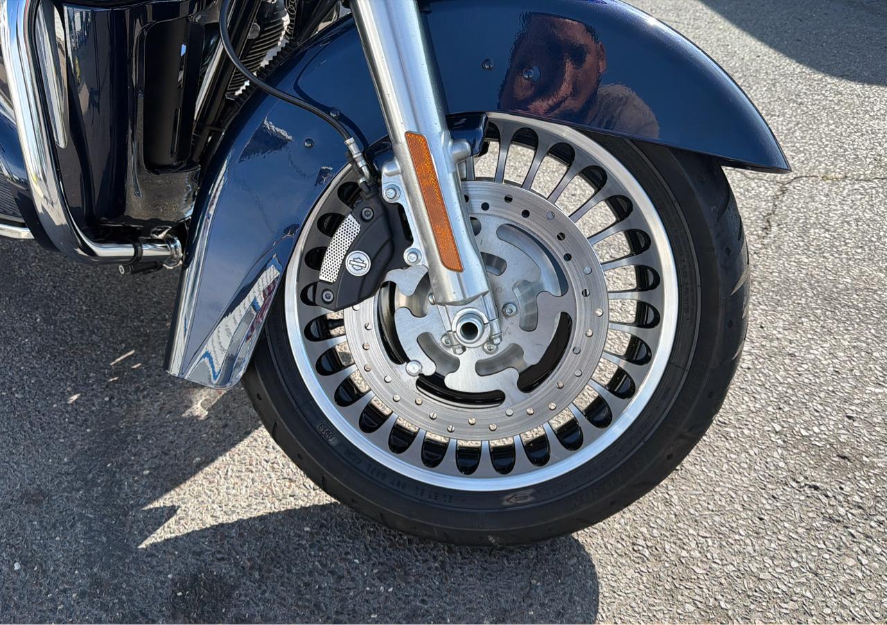 Harley-Davidson Road Glide  2013