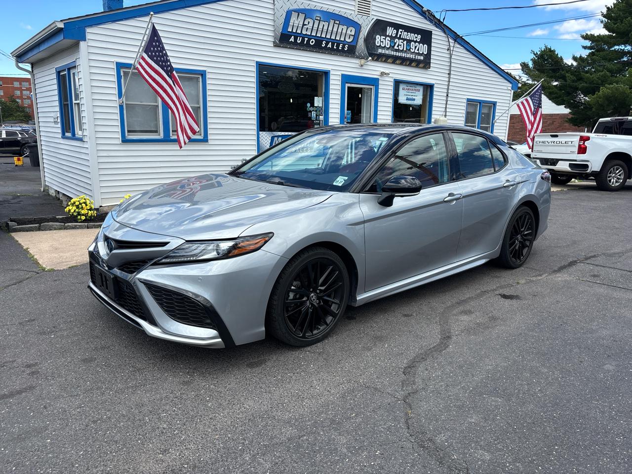 Toyota Camry Hybrid XSE CVT (Natl) 2023