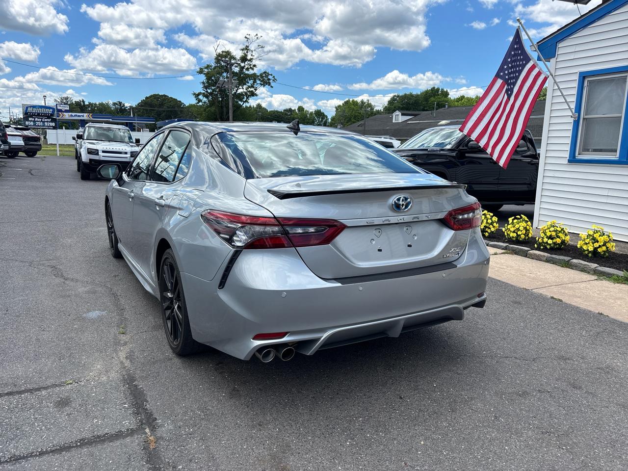 Toyota Camry Hybrid XSE CVT (Natl) 2023