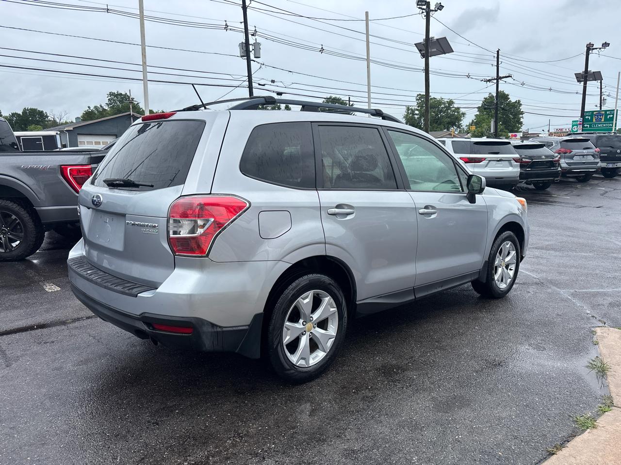 Subaru Forester 4dr CVT 2.5i Premium PZEV 2015