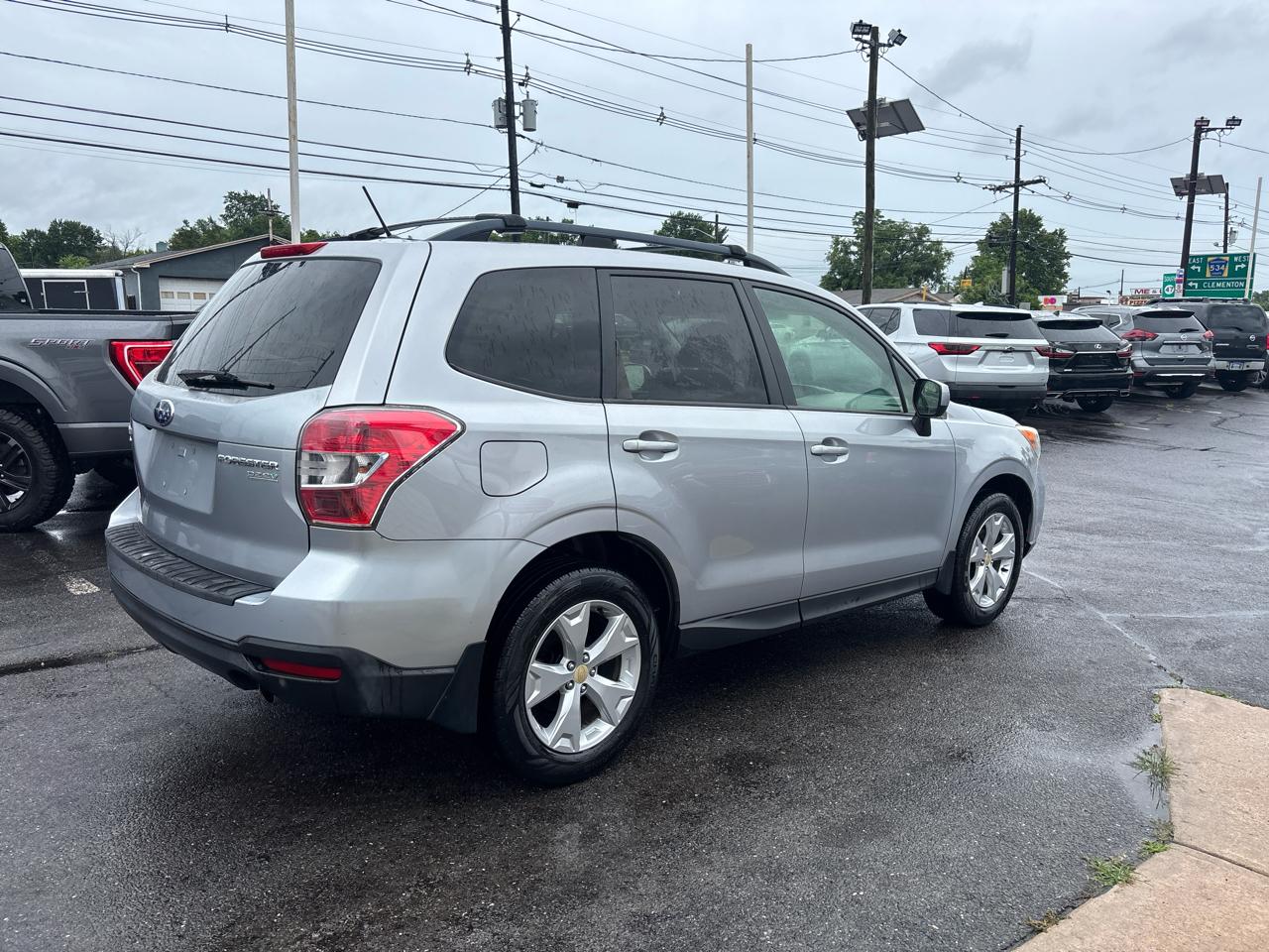 Subaru Forester 4dr CVT 2.5i Premium PZEV 2015