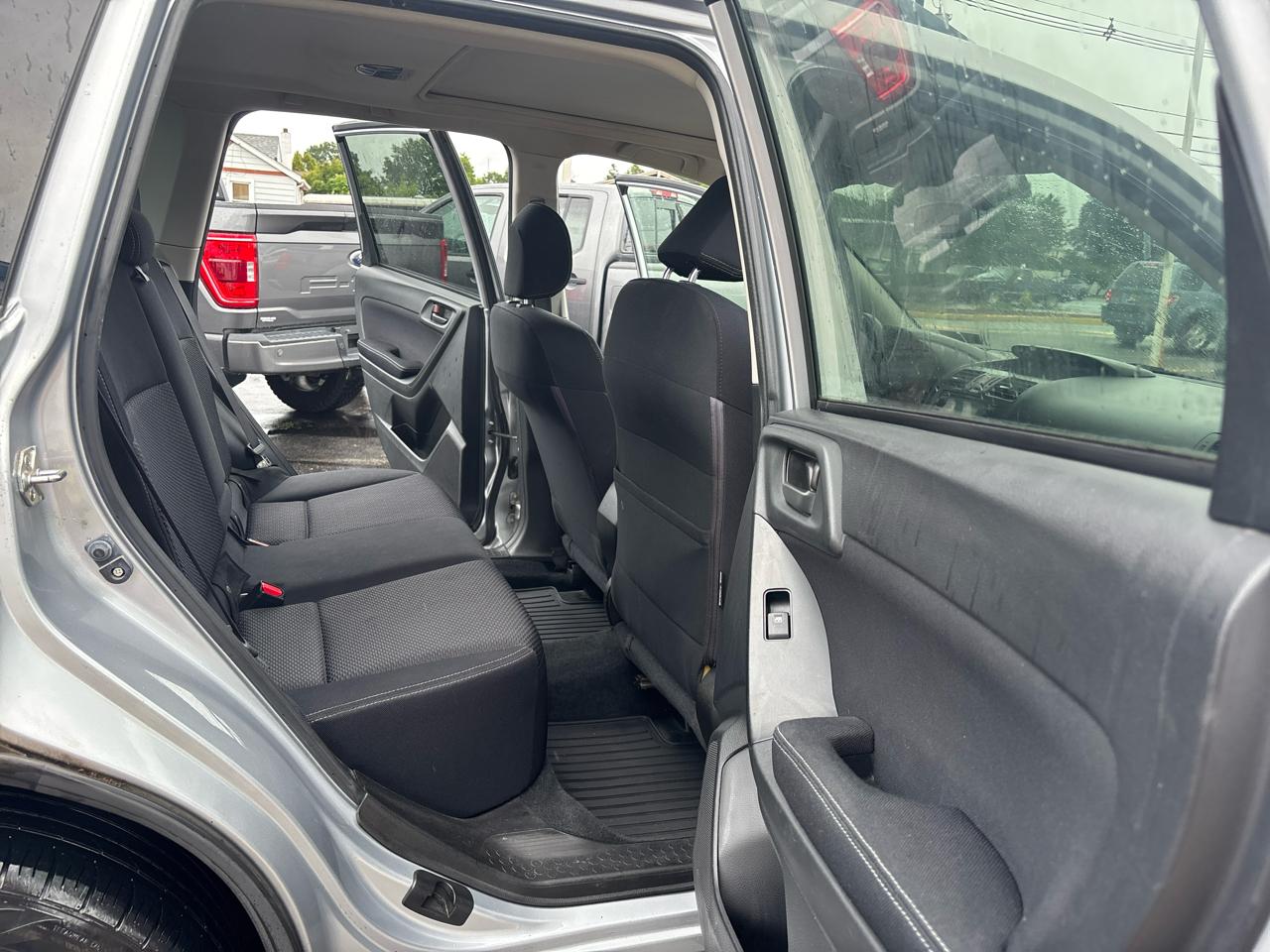 Subaru Forester 4dr CVT 2.5i Premium PZEV 2015