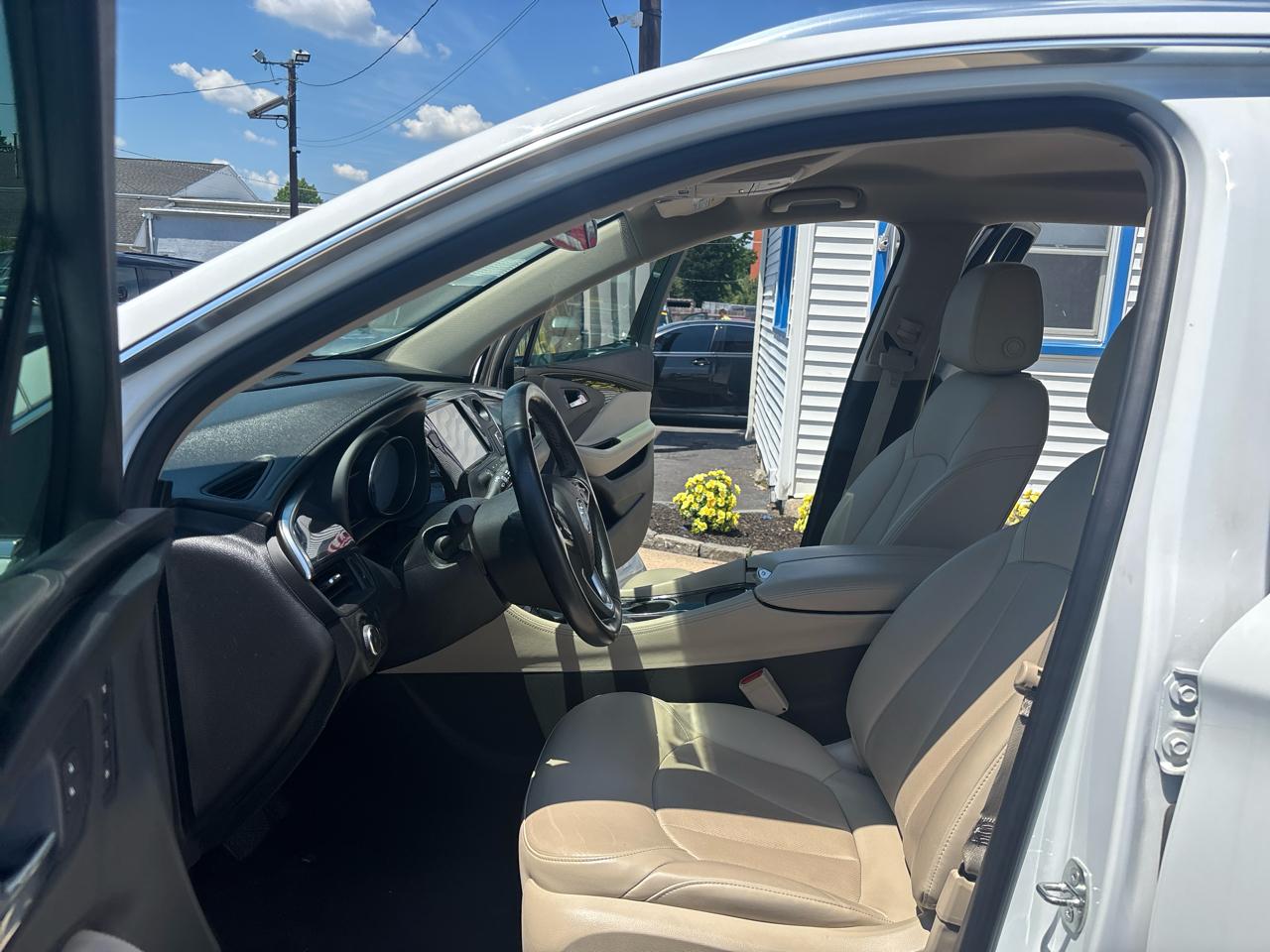 Buick Envision FWD 4dr Essence 2018