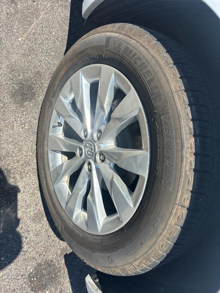 Buick Envision FWD 4dr Essence 2018