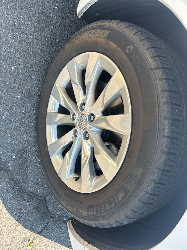 Buick Envision FWD 4dr Essence 2018