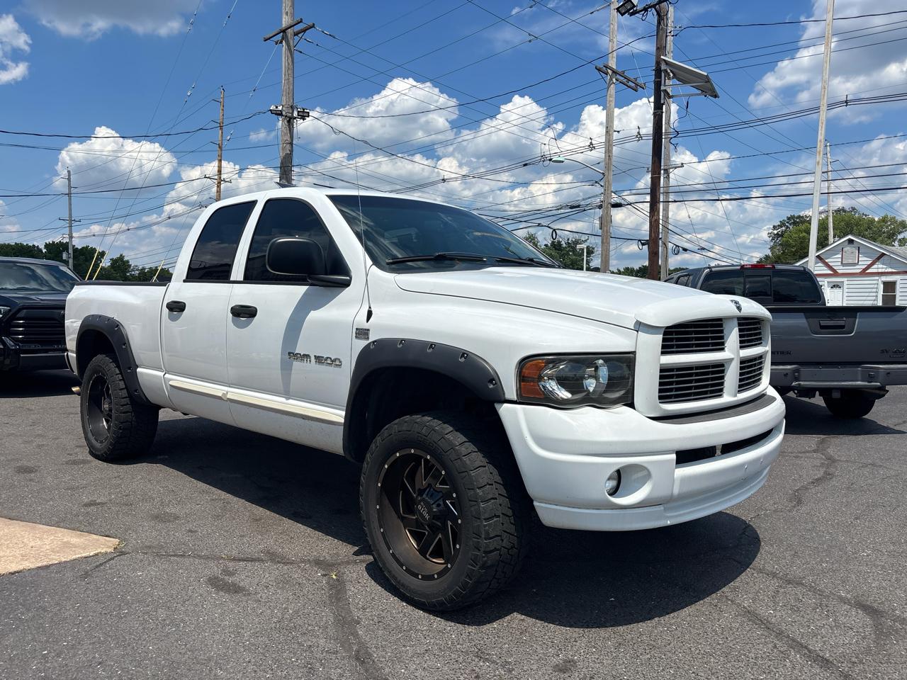 Dodge Ram 1500 4dr Quad Cab 140.5" WB 4WD SLT 2005