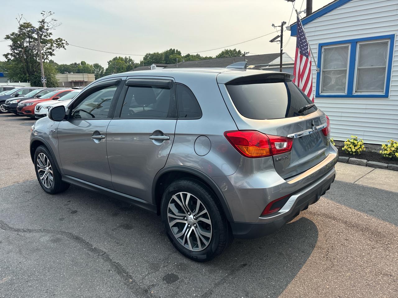 Mitsubishi Outlander Sport ES 2.0 CVT 2018