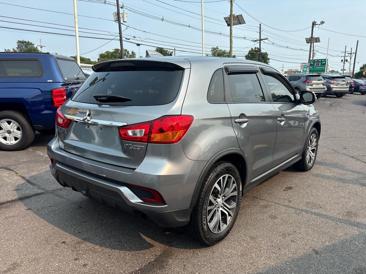 Mitsubishi Outlander Sport ES 2.0 CVT 2018