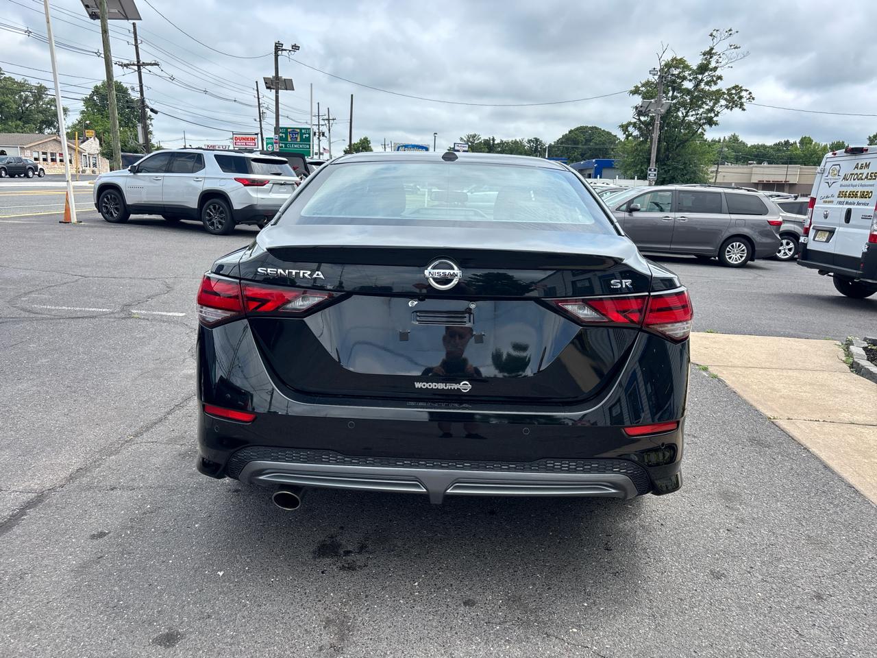 Nissan Sentra SR CVT 2020
