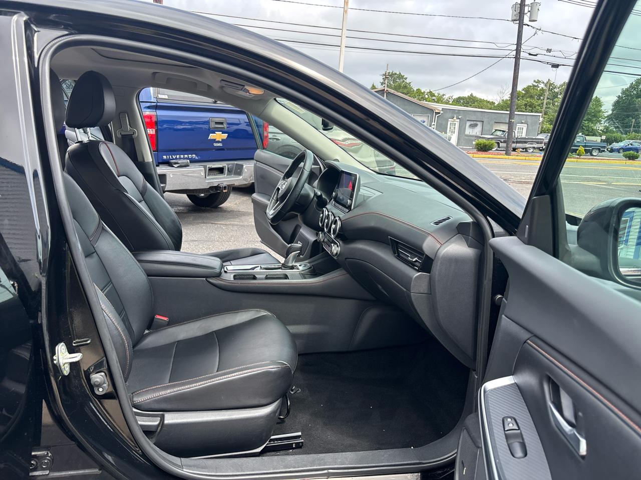 Nissan Sentra SR CVT 2020