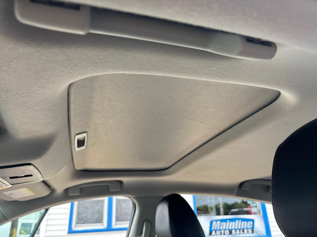 Nissan Sentra SR CVT 2020