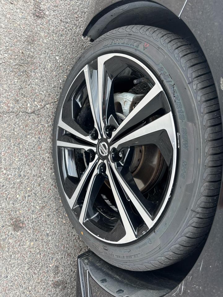 Nissan Sentra SR CVT 2020