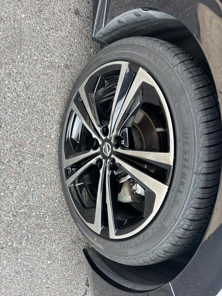 Nissan Sentra SR CVT 2020