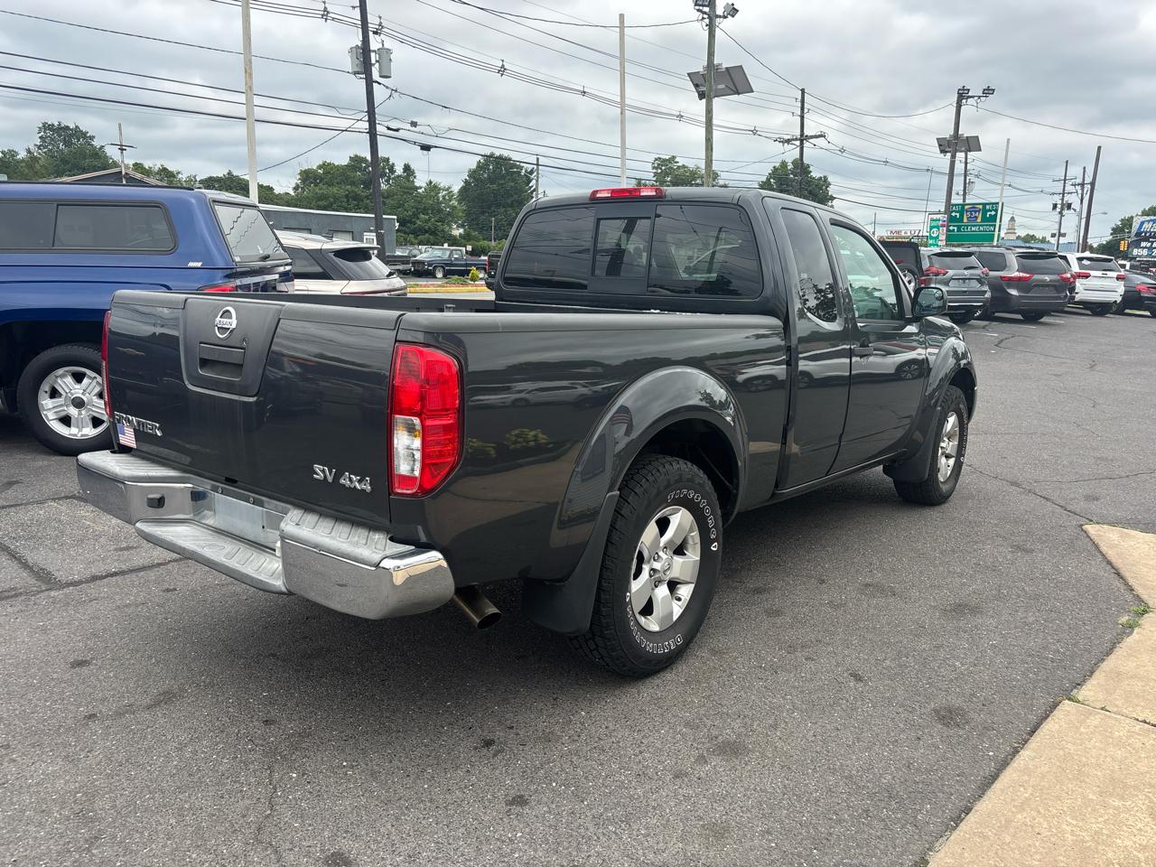 Nissan Frontier 4WD King Cab Auto SV 2011