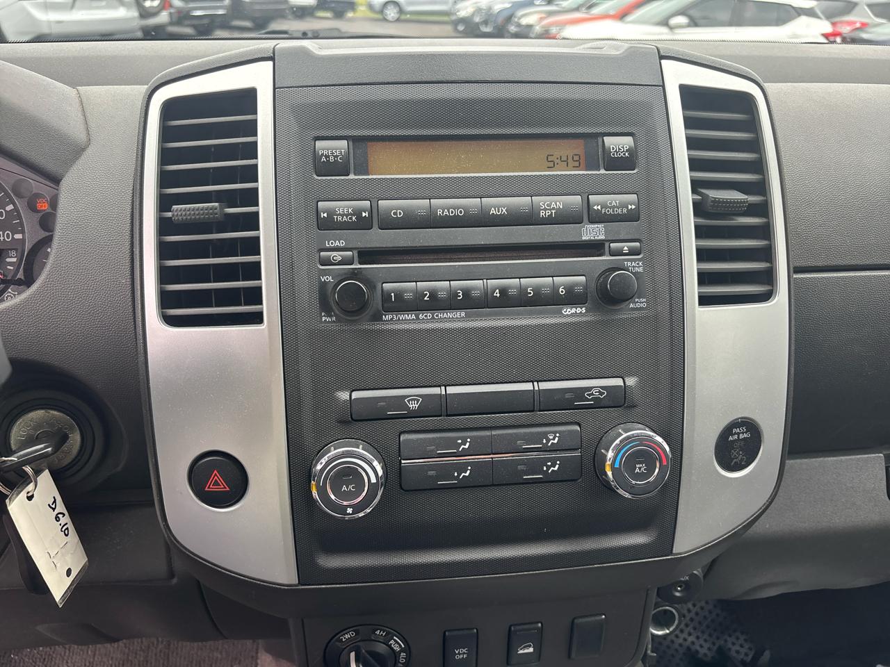 Nissan Frontier 4WD King Cab Auto SV 2011