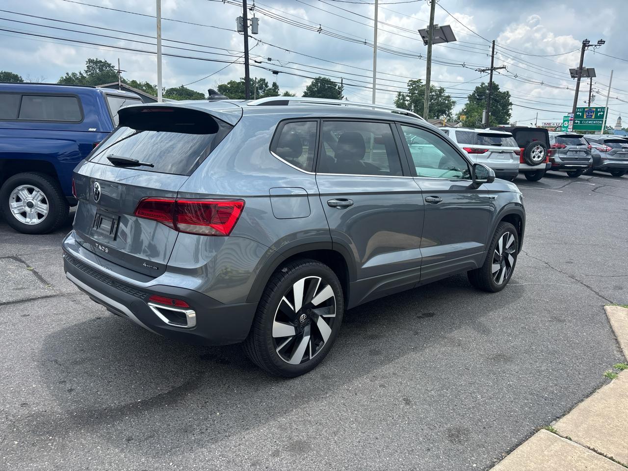 Volkswagen Taos SEL 4MOTION 2023