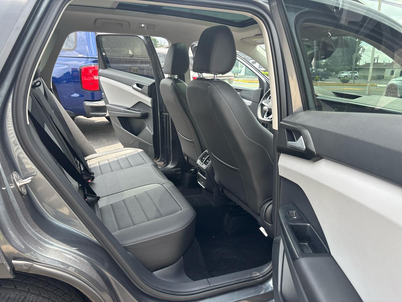 Volkswagen Taos SEL 4MOTION 2023