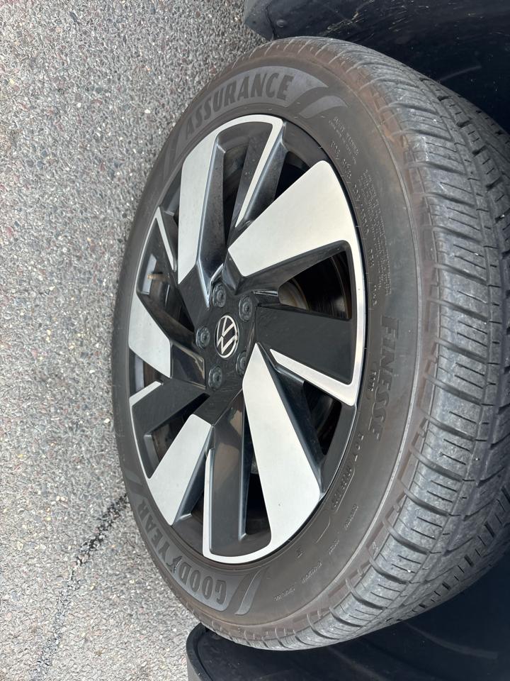 Volkswagen Taos SEL 4MOTION 2023