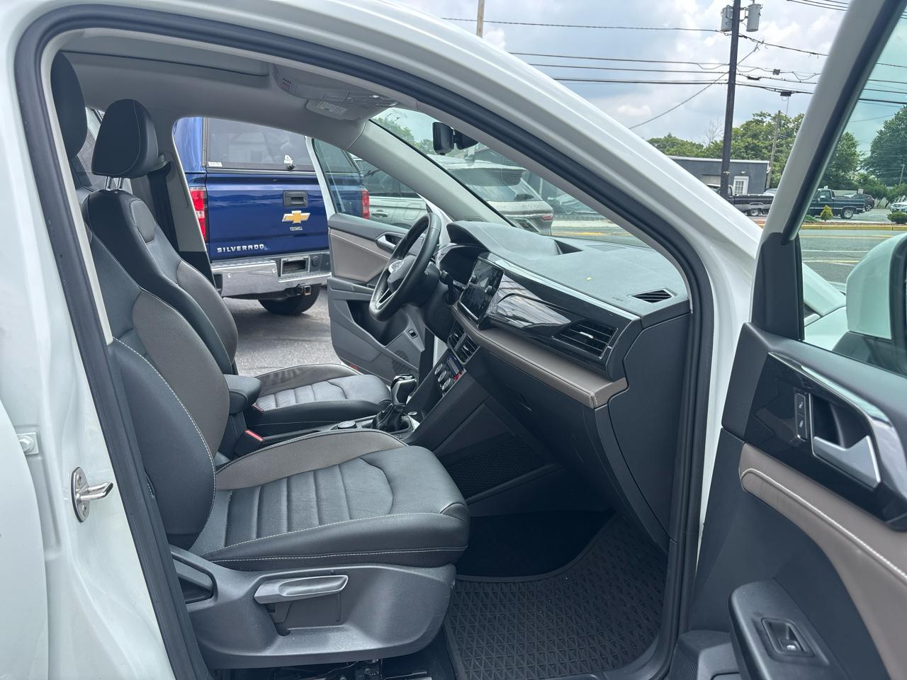 Volkswagen Taos SEL 4MOTION 2023