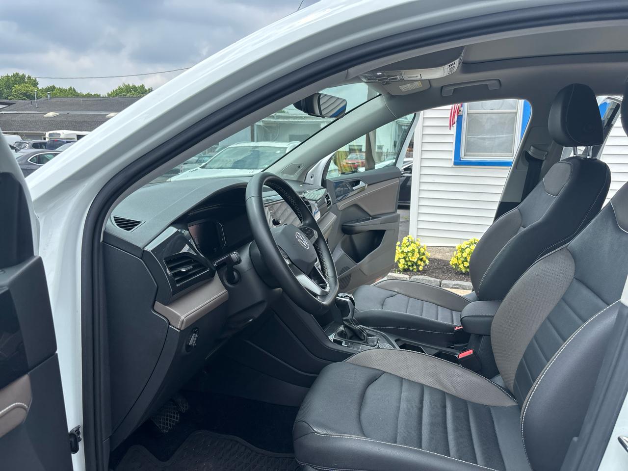 Volkswagen Taos SEL 4MOTION 2023