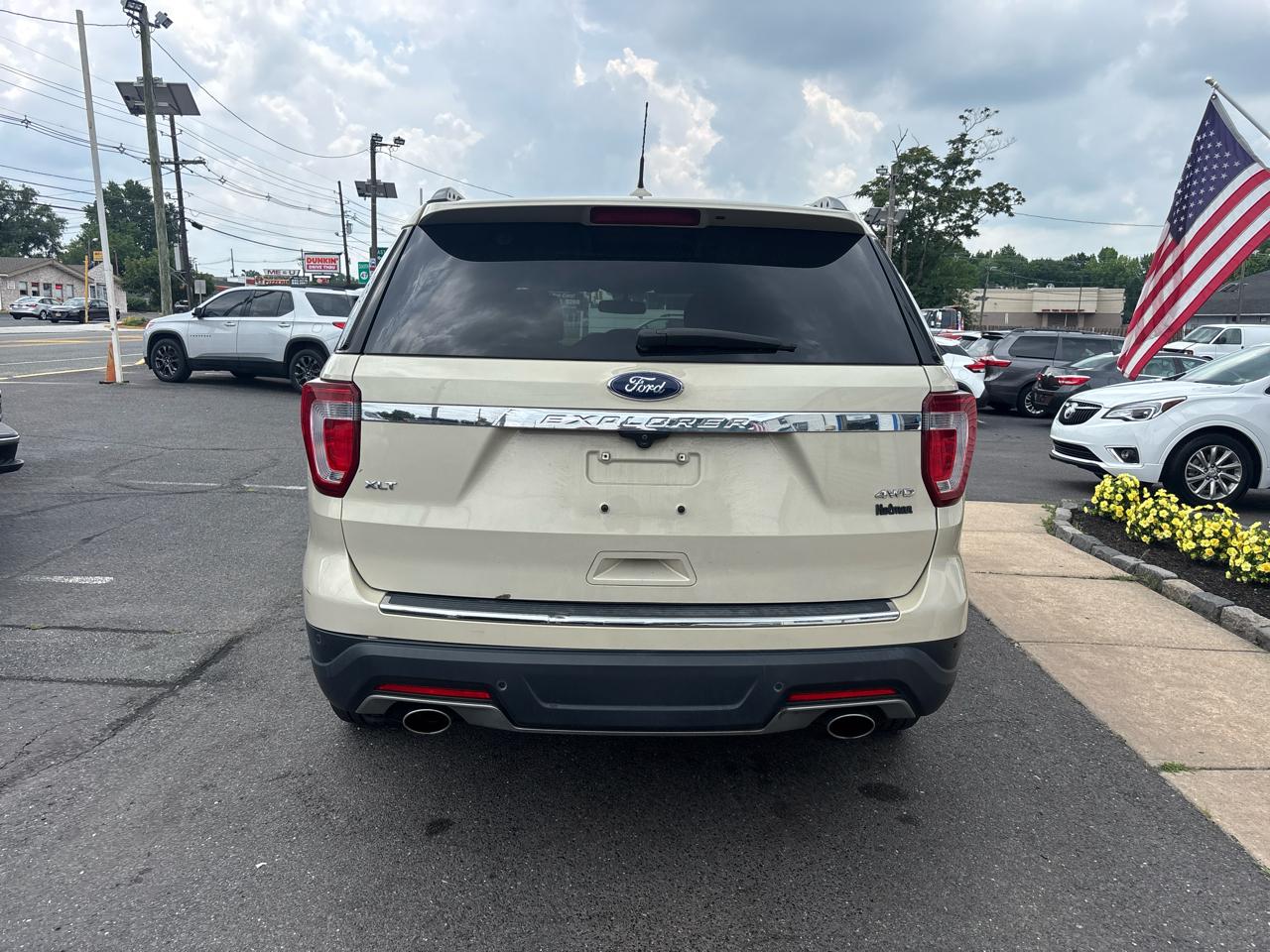 Ford Explorer 4dr Wagon XLT 2018
