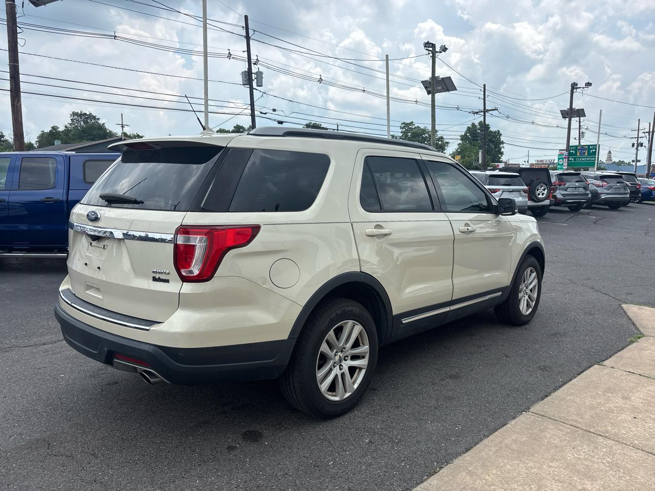 Ford Explorer 4dr Wagon XLT 2018