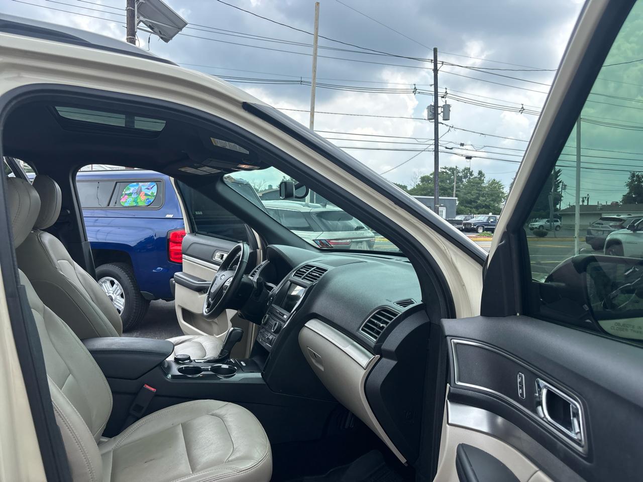 Ford Explorer 4dr Wagon XLT 2018