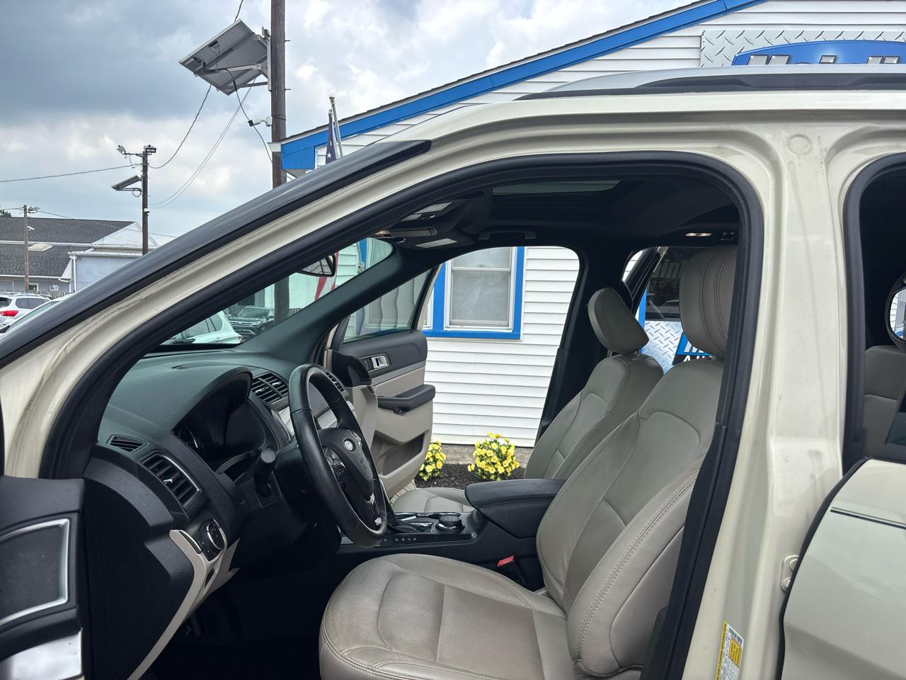 Ford Explorer 4dr Wagon XLT 2018
