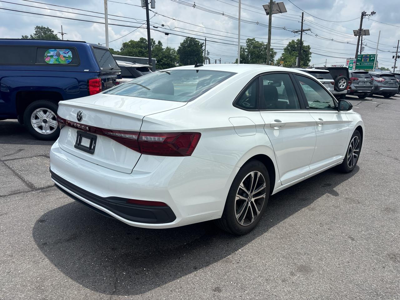Volkswagen Jetta Sport Auto 2025