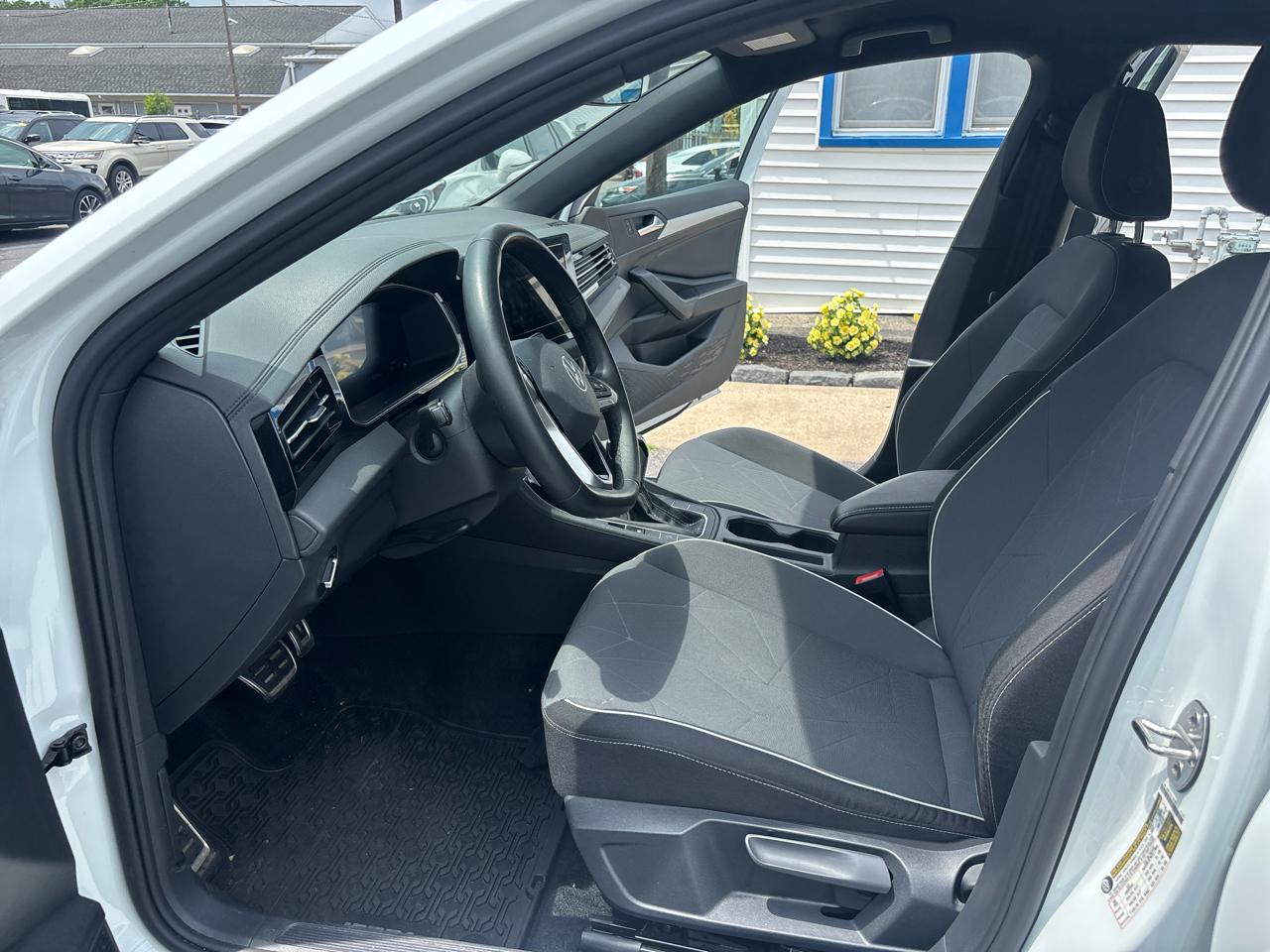 Volkswagen Jetta Sport Auto 2025