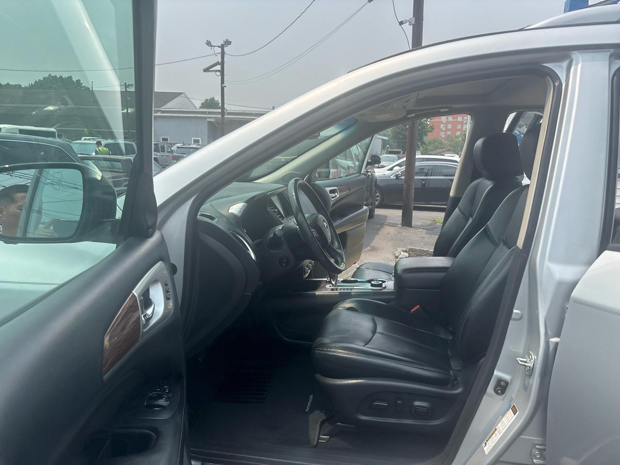 Nissan Pathfinder 4x4 Platinum 2017