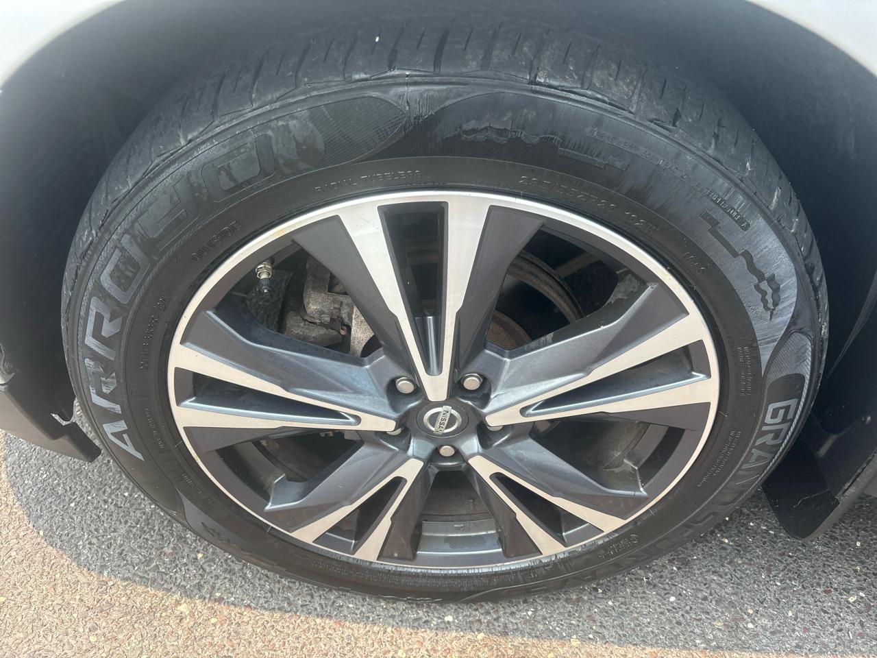 Nissan Pathfinder 4x4 Platinum 2017