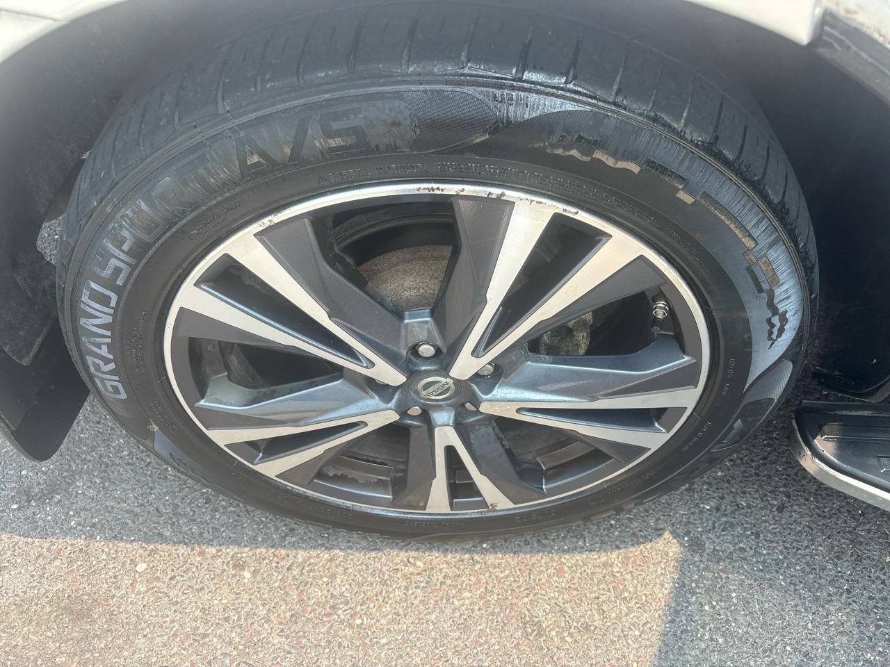 Nissan Pathfinder 4x4 Platinum 2017
