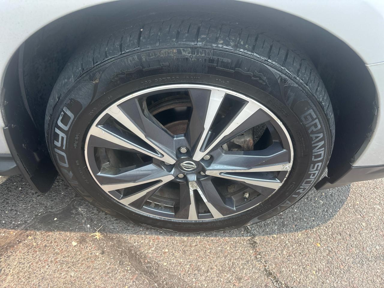 Nissan Pathfinder 4x4 Platinum 2017
