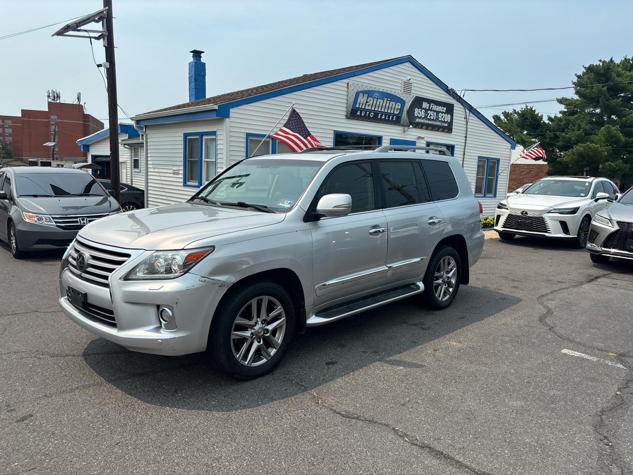Lexus LX 570 4WD 4dr 2013