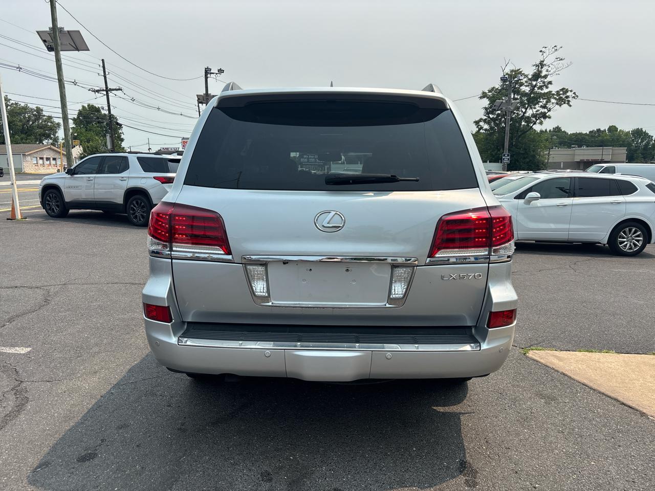 Lexus LX 570 4WD 4dr 2013