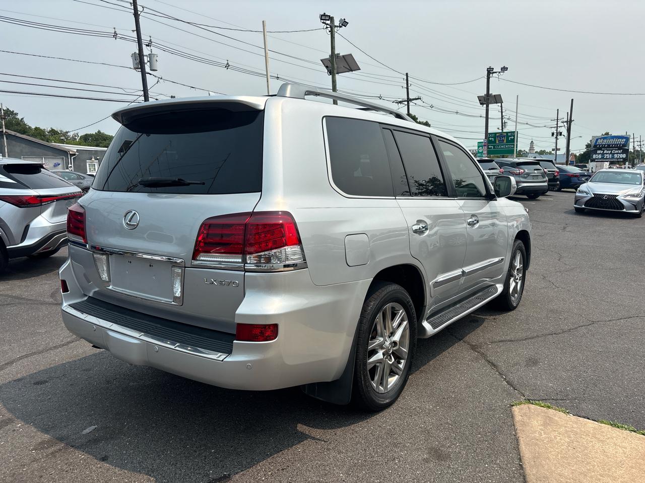 Lexus LX 570 4WD 4dr 2013