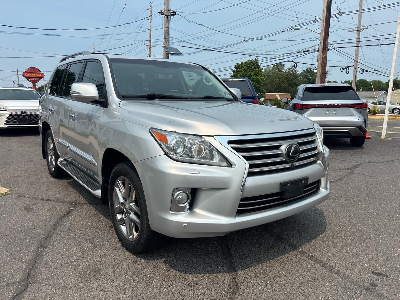 Lexus LX 570 4WD 4dr 2013