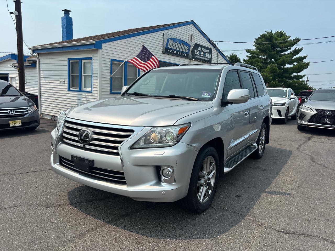 Lexus LX 570 4WD 4dr 2013