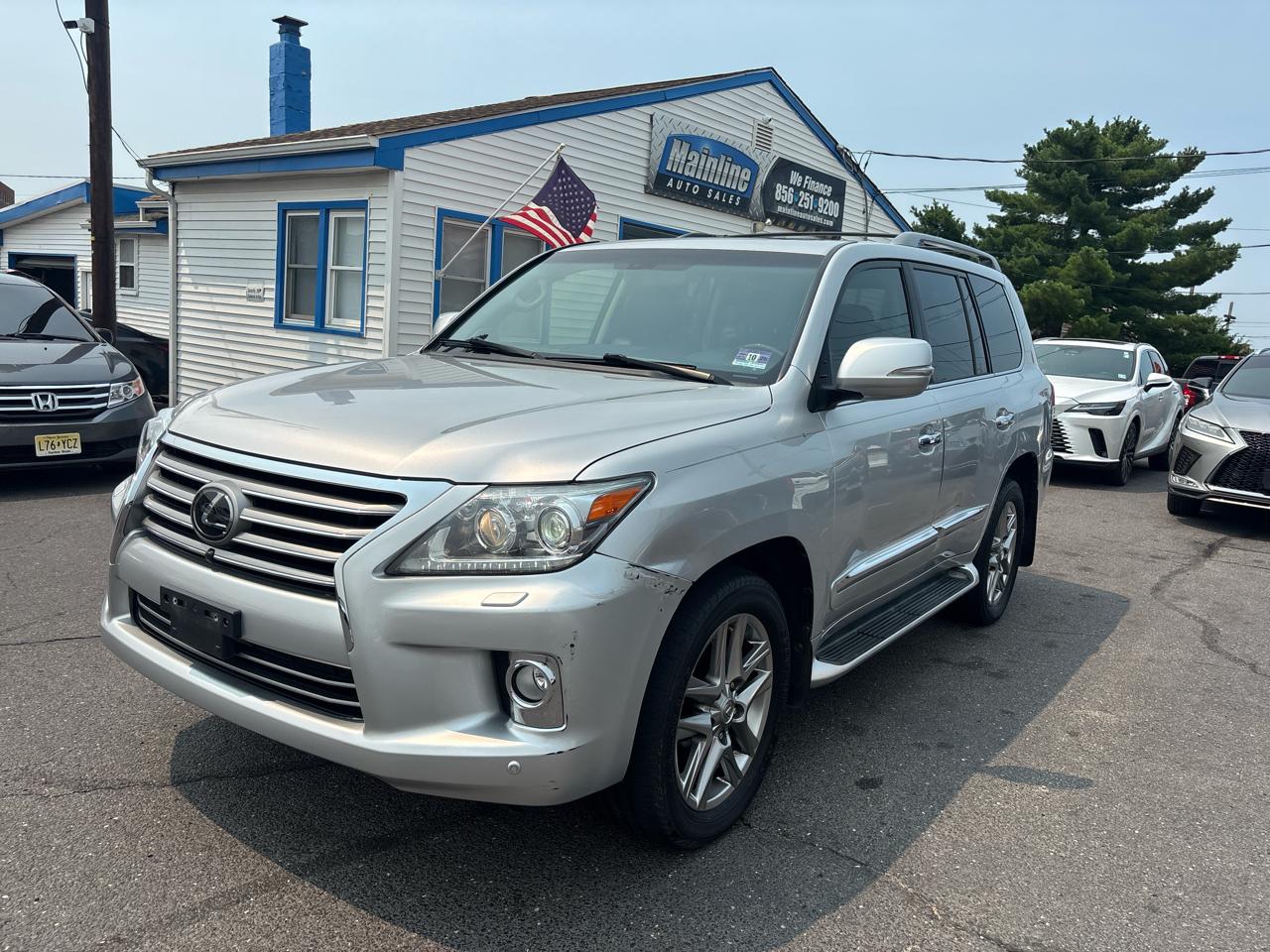 Lexus LX 570 4WD 4dr 2013