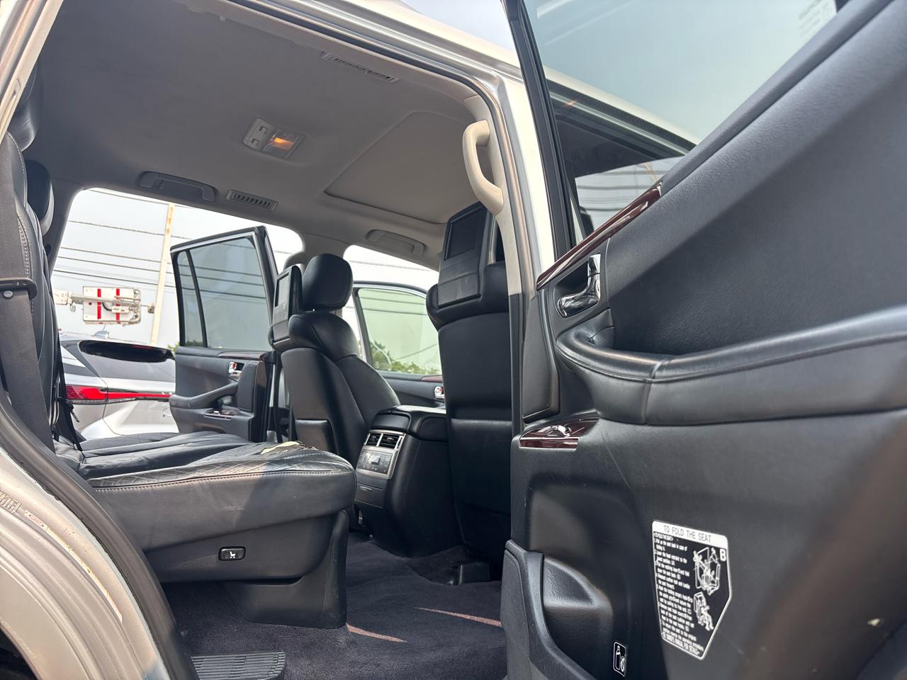 Lexus LX 570 4WD 4dr 2013