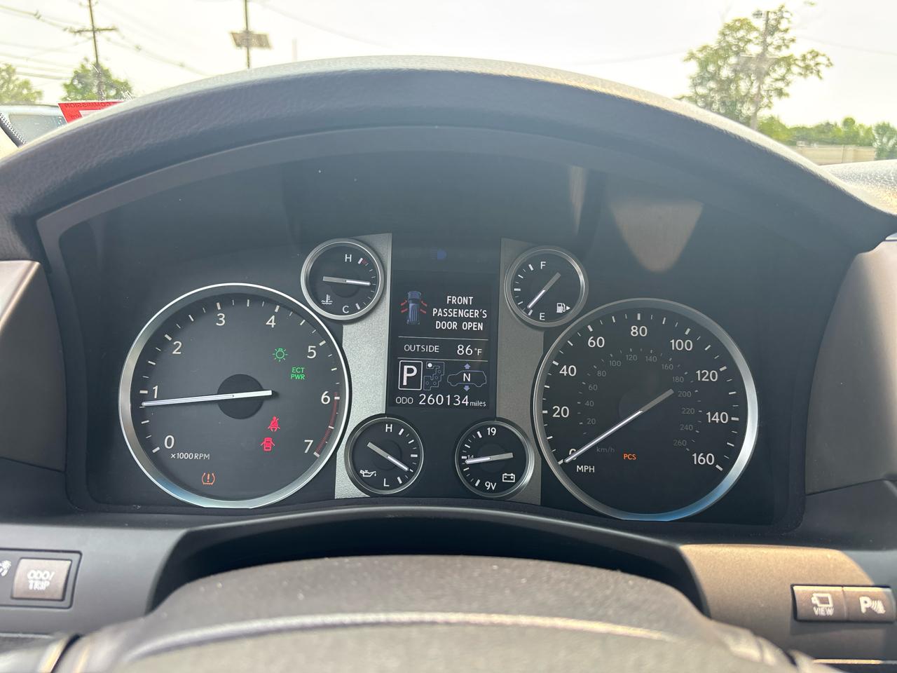 Lexus LX 570 4WD 4dr 2013