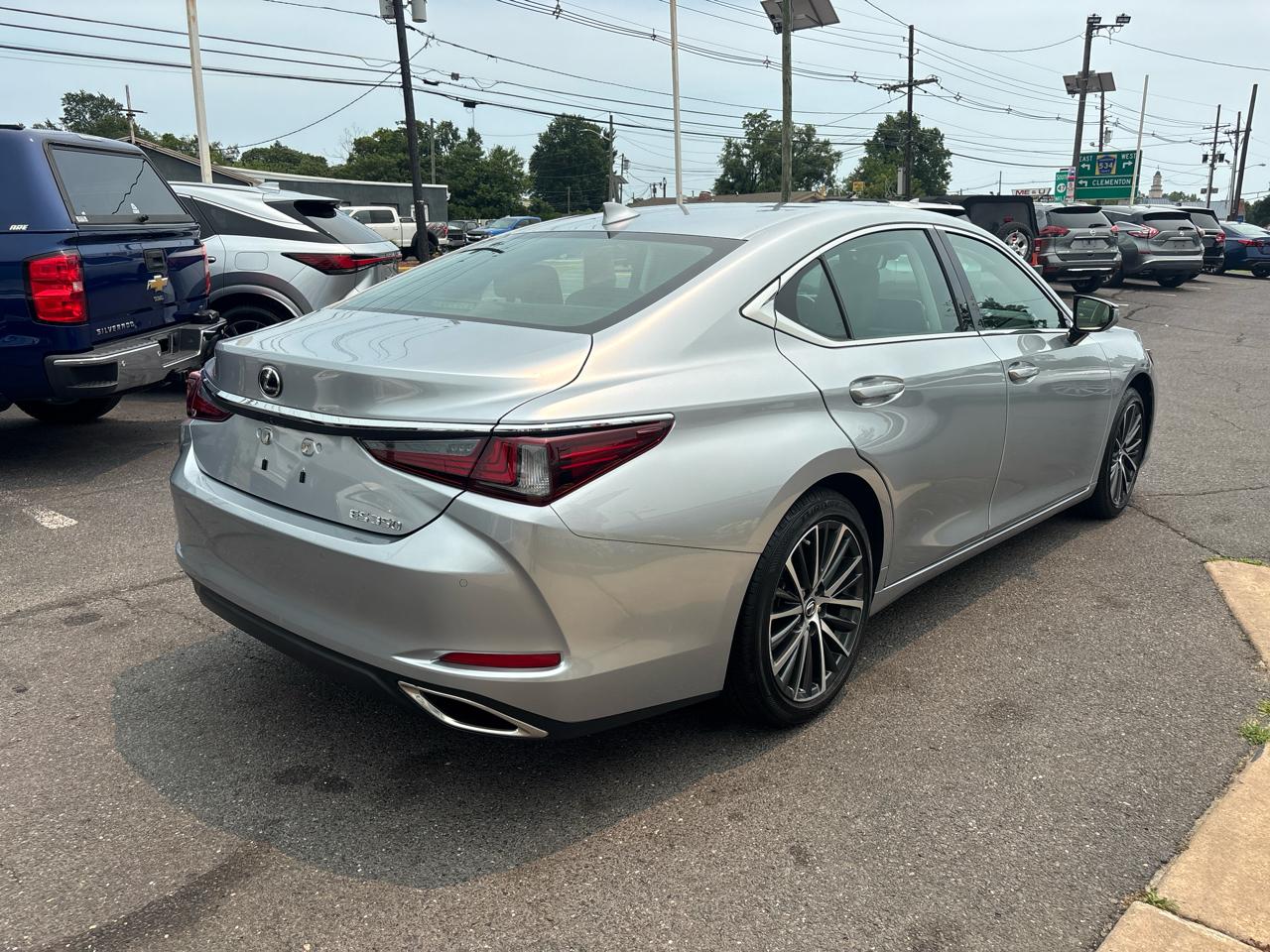 Lexus ES ES 350 FWD 2024